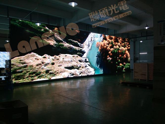 户外宣传新标杆 P8全彩LED显示屏，表贴视角大效果震撼